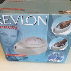 New in Box Revlon Deluxe Parafin Wax Bath